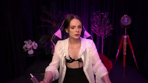 Snapshot of wild_alice_me chatting on April 18, 3:49 pm Alice online show from April 18, 3:49 pm