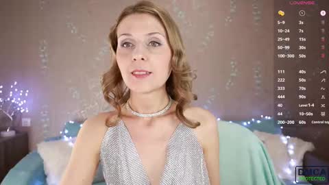 Snapshot of wild_berrrie chatting on February 8, 4:36 pm Alice online show from February 8, 4:36 pm