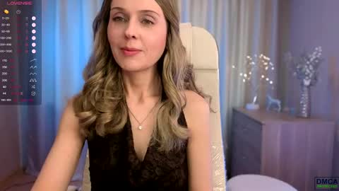 Snapshot of wild_berrrie chatting on April 27, 2:48 pm Alice online show from April 27, 2:48 pm