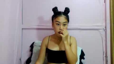 Snapshot of wild_doll69 chatting on April 6, 9:16 pm wild_doll69 online show from April 6, 9:16 pm