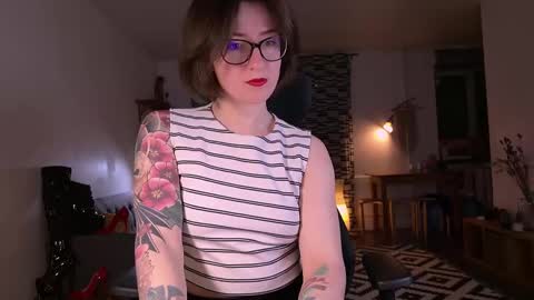 Snapshot of wild_peony chatting on December 5, 10:34 pm wild_peony online show from December 5, 10:34 pm