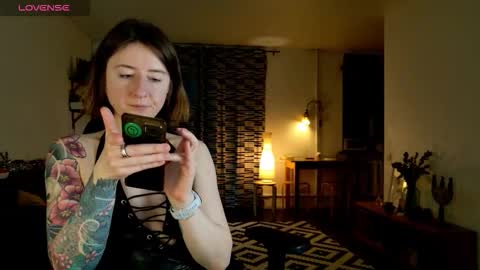 wild_peony online show from February 1, 6:28 pm