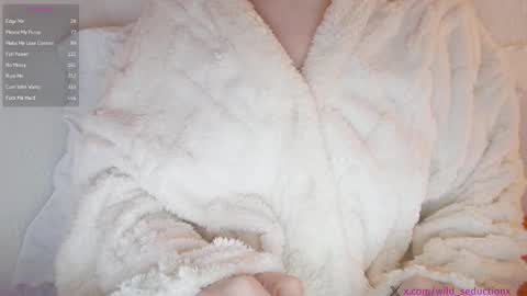 Ella online show from February 1, 9:30 am