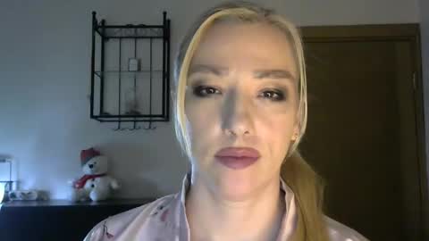 Alina online show from February 2, 11:40 am