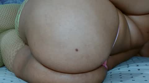 Snapshot of wildasslove4u chatting on October 25, 1:35 am Wild online show from October 25, 1:35 am