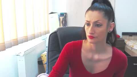 Snapshot of wildbea23 chatting on February 24, 8:56 am Bea online show from February 24, 8:56 am