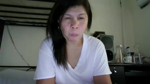 Snapshot of wildbrownchick69 chatting on February 5, 4:48 am WildChick online show from February 5, 4:48 am