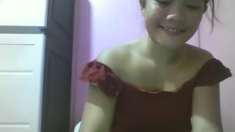 Snapshot of wildchilly_pearl19 chatting on November 9, 10:24 am wildchilly_pearl19 online show from November 9, 10:24 am