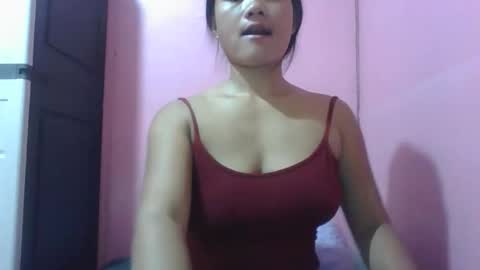 Snapshot of wildchilly_pearl19 chatting on November 17, 5:35 am wildchilly_pearl19 online show from November 17, 5:35 am