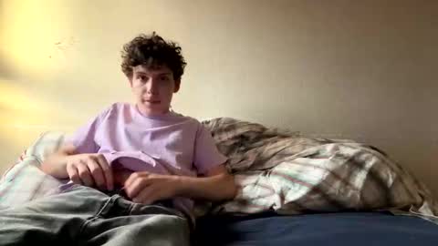 Snapshot of wilddesire18 chatting on February 12, 4:35 pm wilddesire18 online show from February 12, 4:35 pm