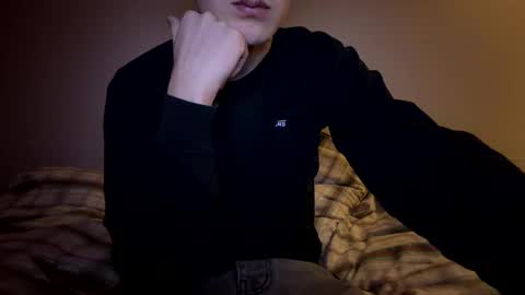 Snapshot of wilddesire18 chatting on March 1, 10:56 pm wilddesire18 online show from March 1, 10:56 pm