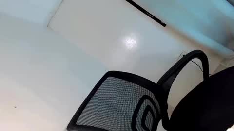 Snapshot of wildest_dream1 chatting on December 20, 3:30 pm wildest_dream1 online show from December 20, 3:30 pm