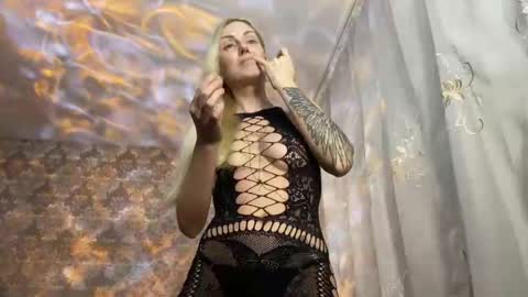 Snapshot of wildforestmuse chatting on March 3, 10:32 am wildforestmuse twitter online show from March 3, 10:32 am