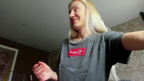 Snapshot of wildforestmuse chatting on April 2, 6:55 am wildforestmuse twitter online show from April 2, 6:55 am