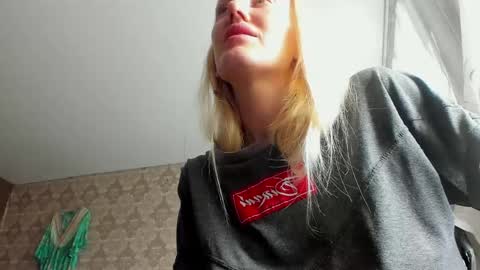 Snapshot of wildforestmuse chatting on April 4, 6:55 am wildforestmuse twitter online show from April 4, 6:55 am