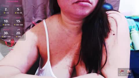 wildhotasianx online show from January 21, 5:49 am