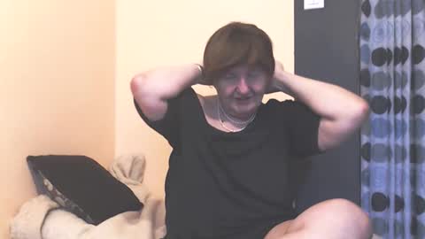 WildRedCat online show from January 8, 11:45 am