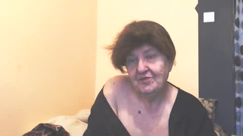 WildRedCat online show from March 25, 1:17 pm