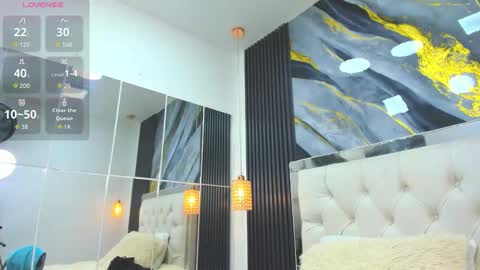 wild online show from October 29, 2:03 am