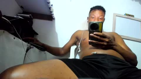 Snapshot of wilfer484725 chatting on June 12, 1:59 am wilfer online show from June 12, 1:59 am