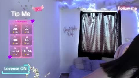 sofia and will online show from October 12, 1:21 pm