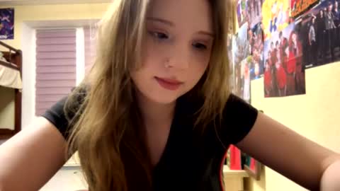 Snapshot of willenasow chatting on February 12, 3:07 pm Olivia online show from February 12, 3:07 pm