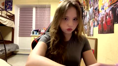 Snapshot of willenasow chatting on February 15, 3:31 pm Olivia online show from February 15, 3:31 pm