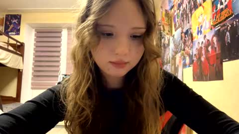 Snapshot of willenasow chatting on February 18, 3:41 pm Olivia online show from February 18, 3:41 pm