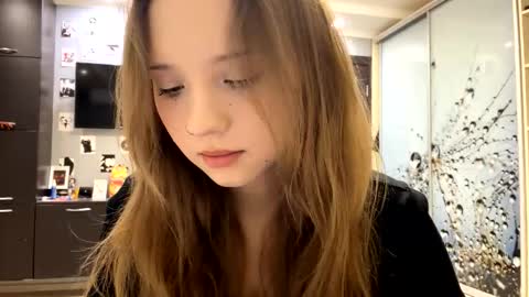 Snapshot of willenasow chatting on February 24, 3:43 pm Olivia online show from February 24, 3:43 pm