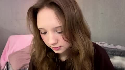 Snapshot of willenasow chatting on March 29, 3:12 pm Olivia online show from March 29, 3:12 pm