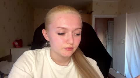 Sophia online show from March 31, 2:39 pm