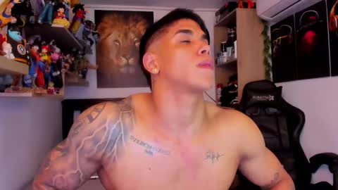 Snapshot of william_dracko9 chatting on February 20, 5:26 am Dracko online show from February 20, 5:26 am