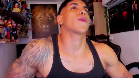 Snapshot of william_dracko9 chatting on March 27, 5:35 am Dracko online show from March 27, 5:35 am