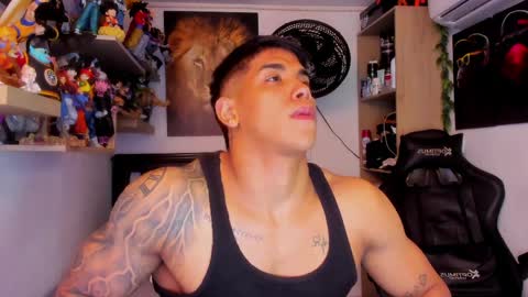 Snapshot of william_dracko9 chatting on April 8, 5:07 am Dracko online show from April 8, 5:07 am