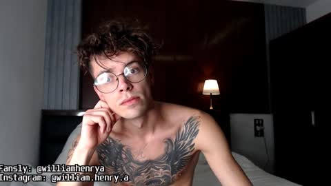 Snapshot of william_henry_a chatting on January 16, 8:54 am William online show from January 16, 8:54 am
