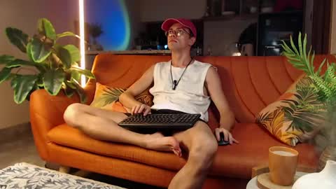 Snapshot of william_henry_a chatting on April 15, 2:24 pm William online show from April 15, 2:24 pm