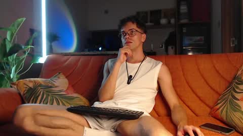 Snapshot of william_henry_a chatting on April 26, 1:42 pm William online show from April 26, 1:42 pm