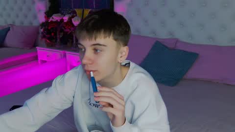 will online show from January 5, 9:03 pm