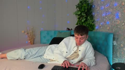 will online show from January 22, 8:06 pm