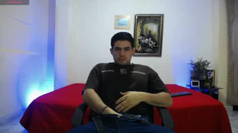 Snapshot of william_steel_ chatting on February 18, 1:07 pm William Steel online show from February 18, 1:07 pm