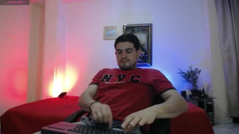 Snapshot of william_steel_ chatting on March 24, 11:26 am William Steel online show from March 24, 11:26 am