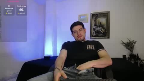 Snapshot of william_steel_ chatting on March 27, 11:21 am William Steel online show from March 27, 11:21 am