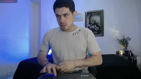 Snapshot of william_steel_ chatting on March 29, 1:00 pm William Steel online show from March 29, 1:00 pm