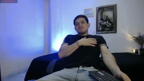 Snapshot of william_steel_ chatting on March 30, 12:06 pm William Steel online show from March 30, 12:06 pm