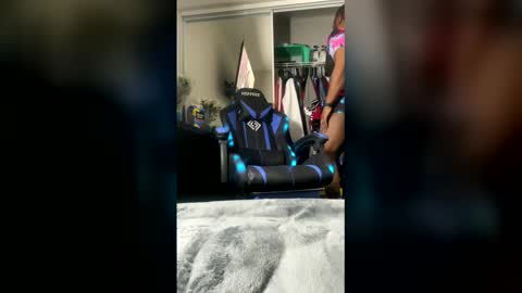 Dave online show from March 8, 8:51 am