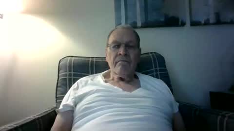 Snapshot of willnedoher chatting on April 9, 12:32 pm Willhedoher online show from April 9, 12:32 pm
