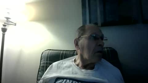 Snapshot of willnedoher chatting on May 2, 12:21 pm Willhedoher online show from May 2, 12:21 pm
