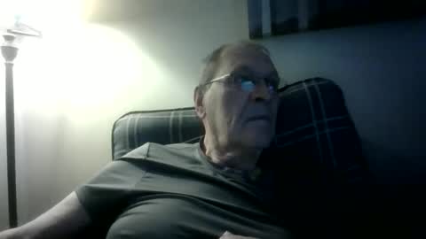 Snapshot of willnedoher chatting on May 19, 11:05 am Willhedoher online show from May 19, 11:05 am