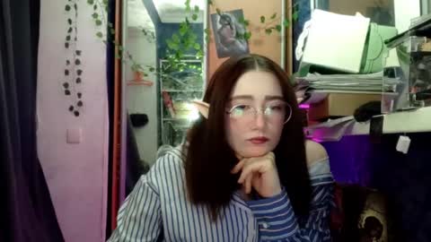 Snapshot of willodeanheitner chatting on March 14, 8:36 pm Phoebe online show from March 14, 8:36 pm