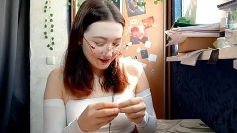 Snapshot of willodeanheitner chatting on April 6, 8:26 am Phoebe online show from April 6, 8:26 am